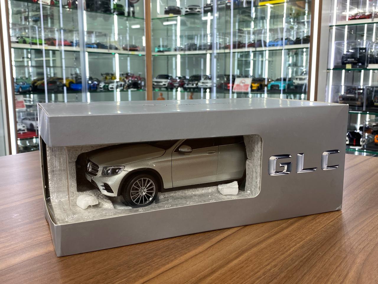 1/18 Diecast Norev Dealer Edition Mercedes-Benz GLC in iridium Silver