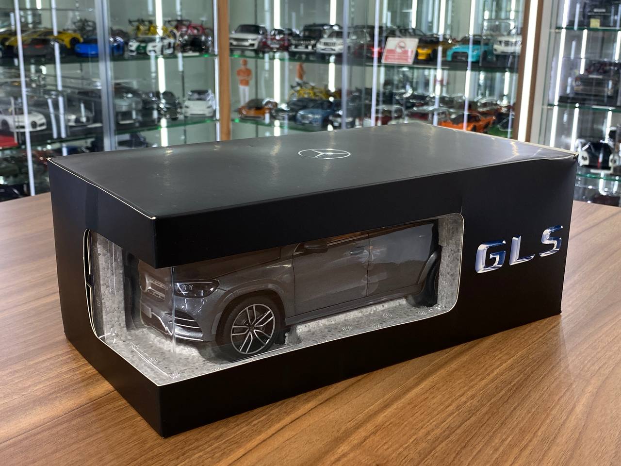 1/18 Diecast Mercedes-Benz GLS  in Selenite grey| Jaditoys Dealer Edition
