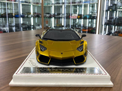 1/18 Resin Davis & Giovanni Lamborghini AVENTADOR LP 700-4 MANSORY with chrome gold , black / Red interior Limited Edition - 10 pcs