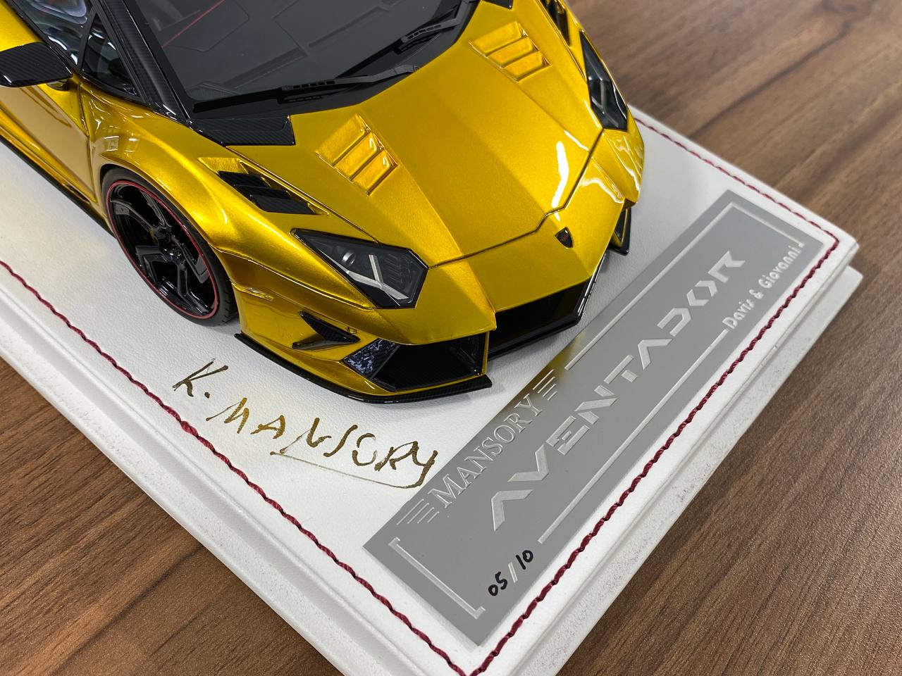 1/18 Resin Davis & Giovanni Lamborghini AVENTADOR LP 700-4 MANSORY with chrome gold , black / Red interior Limited Edition - 10 pcs