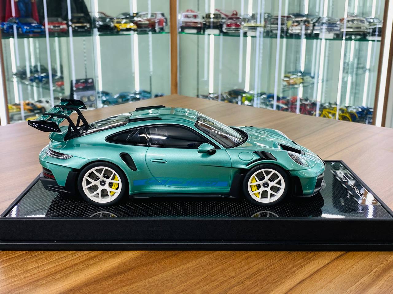 1/18 Resin Model - Timothy & Pierre Porsche 911 GT3 RS Weissach Package Tiffany