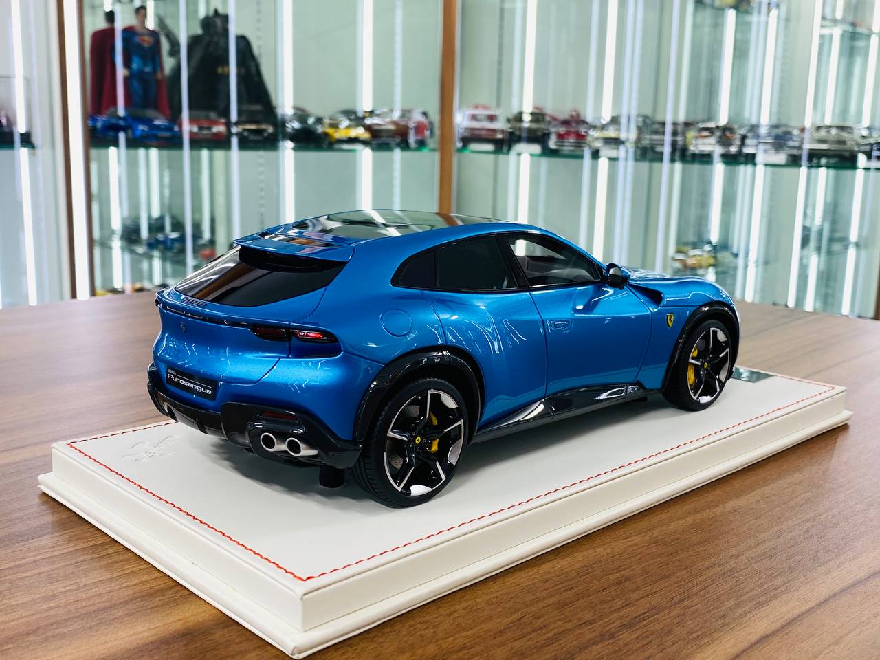 1/18 Resin Model - Runner Ferrari Purosangue Pearl Blue