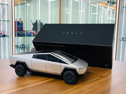 1/18 Tesla Diecast - Cyber truck in Striking Silver Finish Model Car
