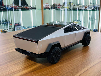 1/18 Tesla Diecast - Cyber truck in Striking Silver Finish Model Car
