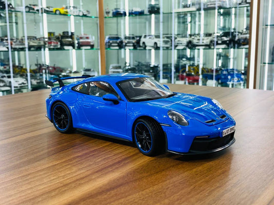 1/18 Diecast Maisto Porsche 911 GT3 blue