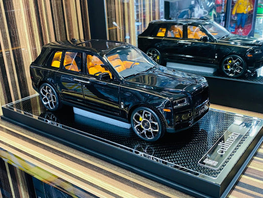 1/18 YY Model Rolls Royce Cullinan Resin Model - Black | Limited Edition