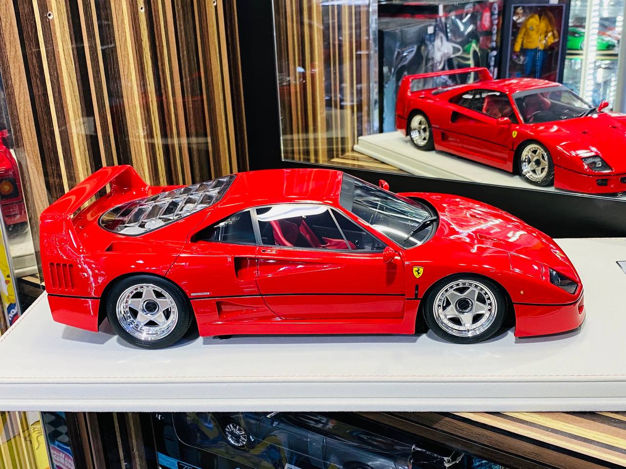 Exclusive Mucheren Models Ferrari F40 Resin Model - Red | Limited Edition!