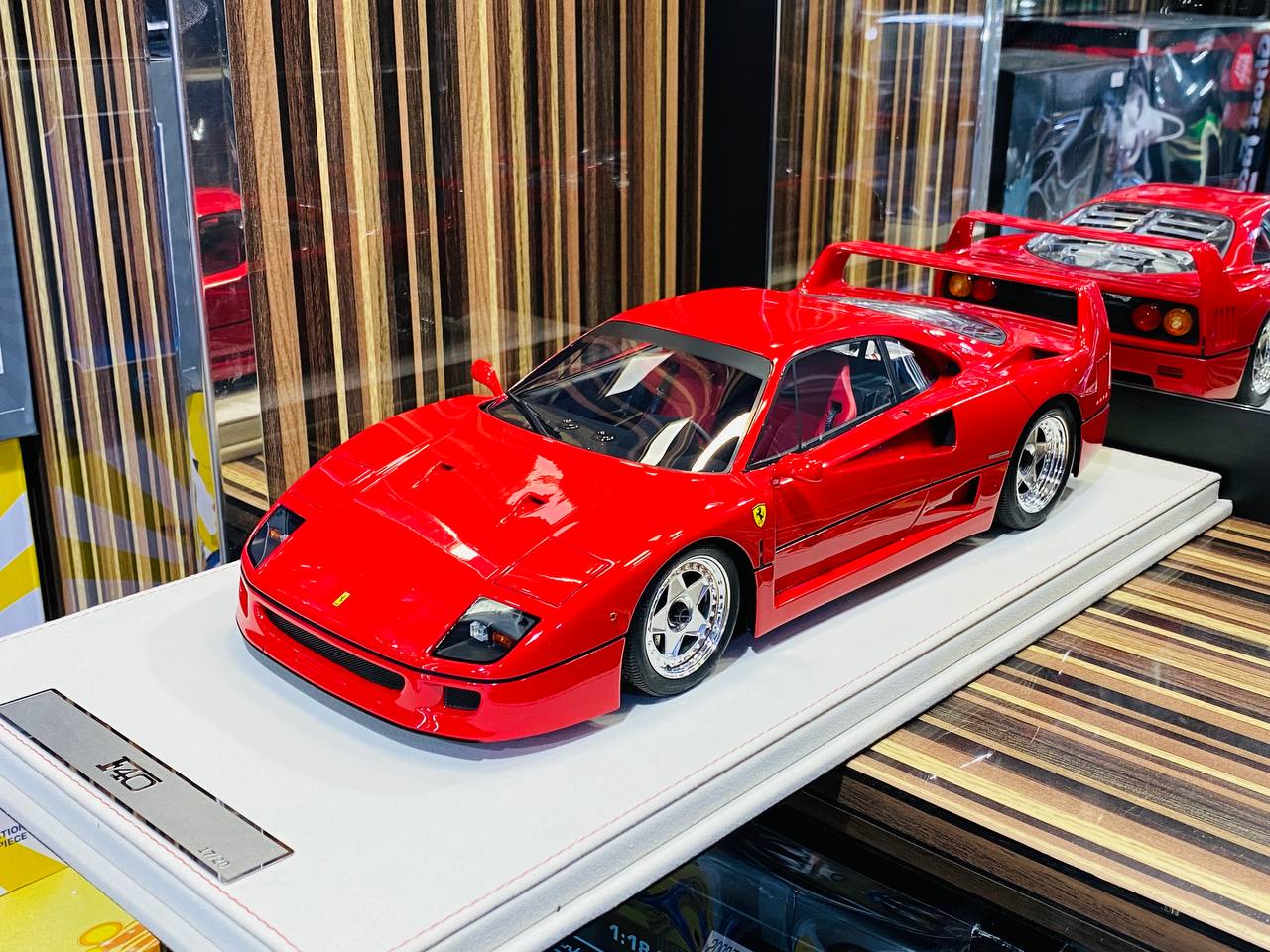 Exclusive Mucheren Models Ferrari F40 Resin Model - Red | Limited Edition!