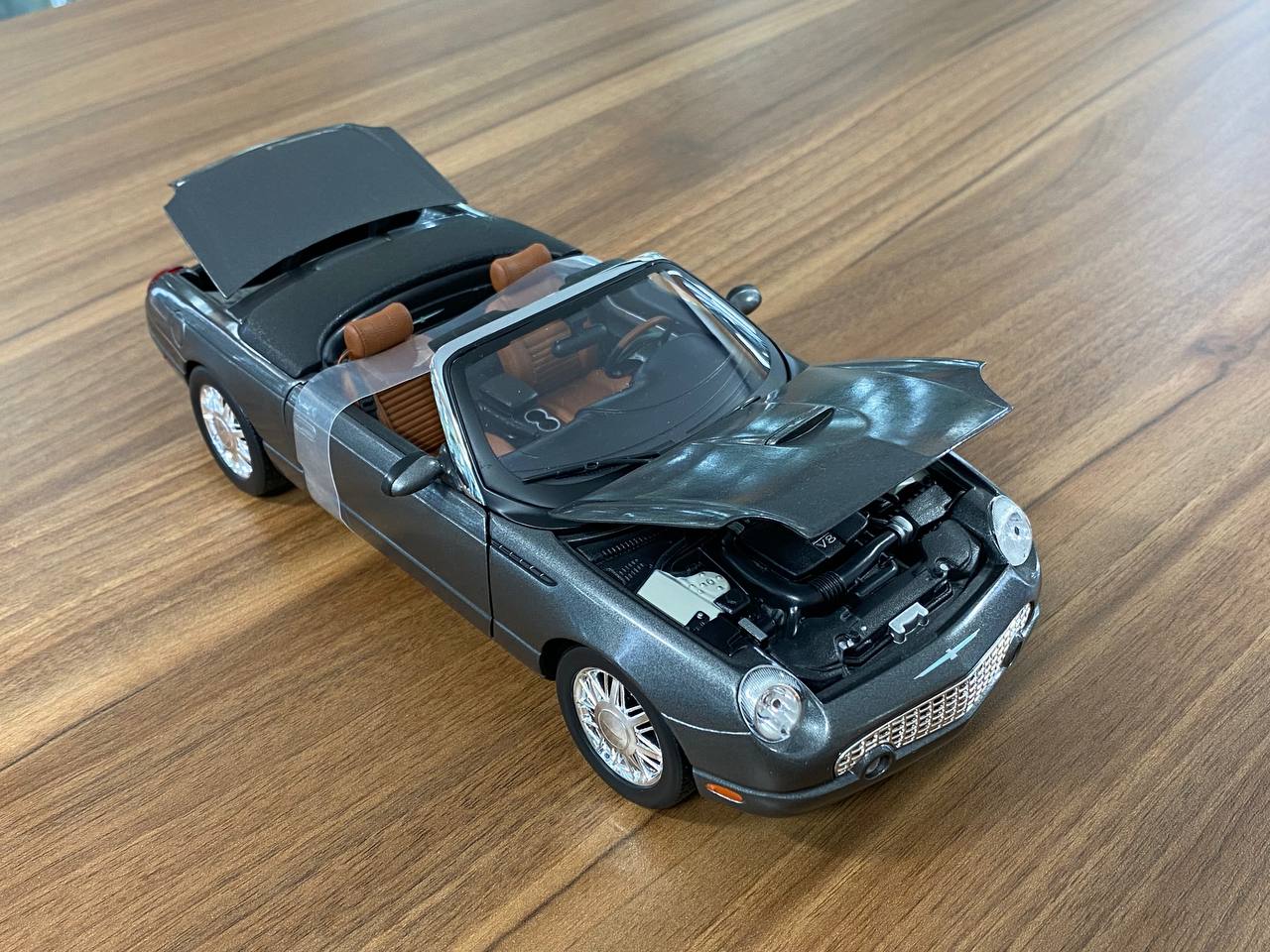 1/18 Diecast Ford Thunderbird 2003 Beanstalk