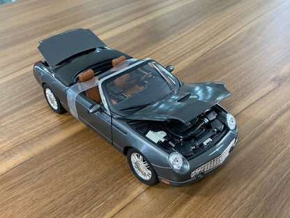 1/18 Diecast Ford Thunderbird 2003 Beanstalk