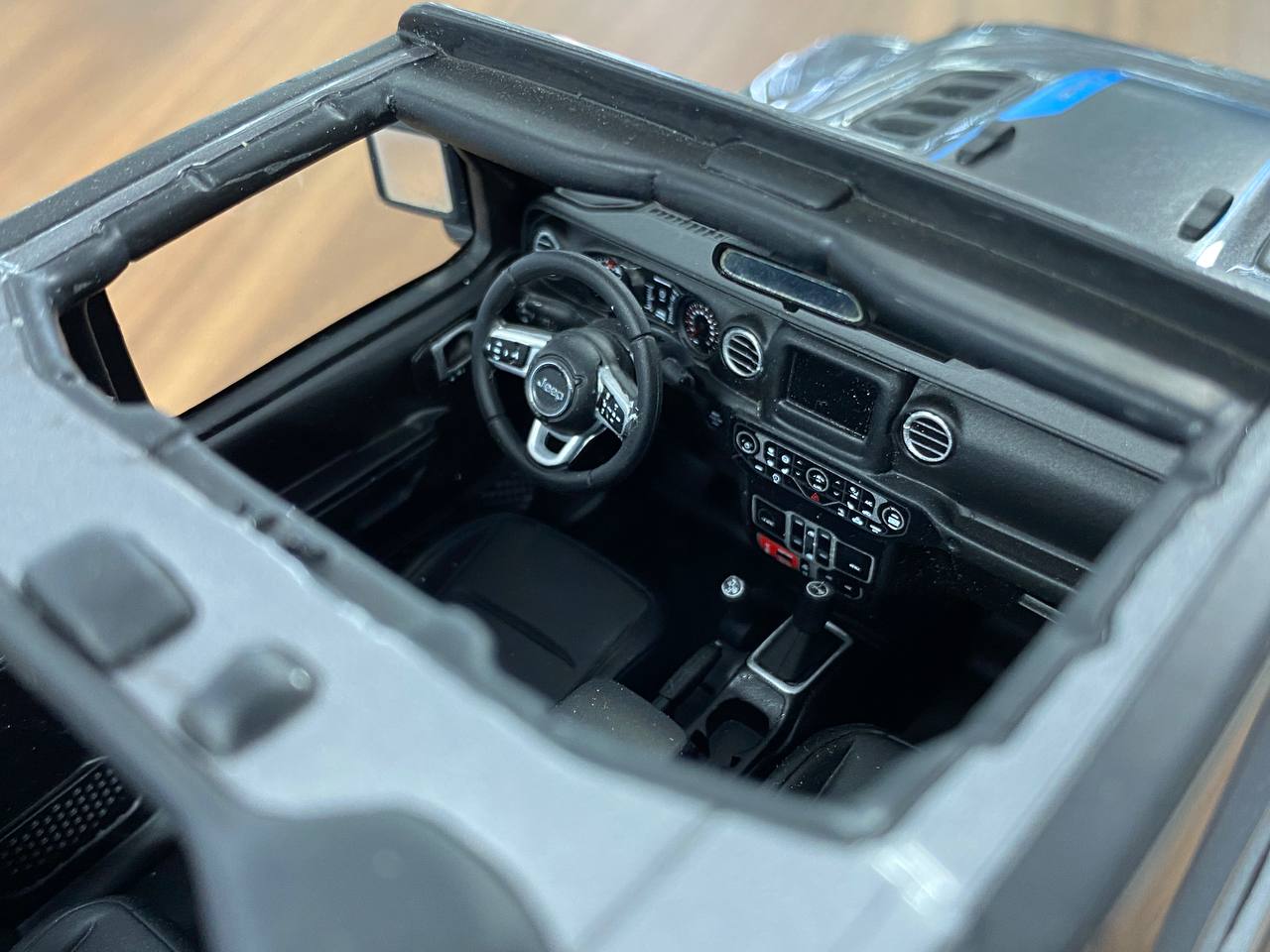 1/18 Resin Model GT Spirit JEEP WRANGLER 4XE 2022 – Silver Metallic– Limited Edition