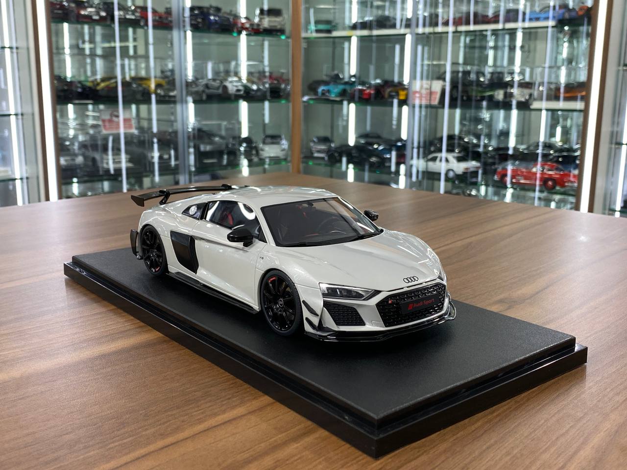 1/18 Resin Model GT Spirit Audi R8 Coupe V10 GT RWD 2022 in White Grey -  Limited Edition