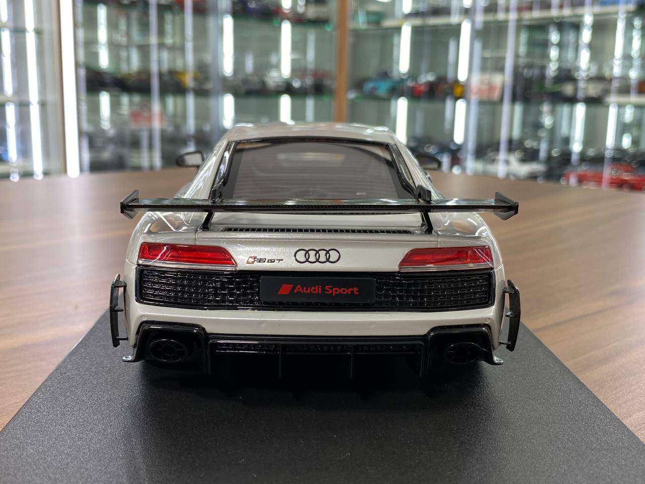 1/18 Resin Model GT Spirit Audi R8 Coupe V10 GT RWD 2022 in White Grey -  Limited Edition