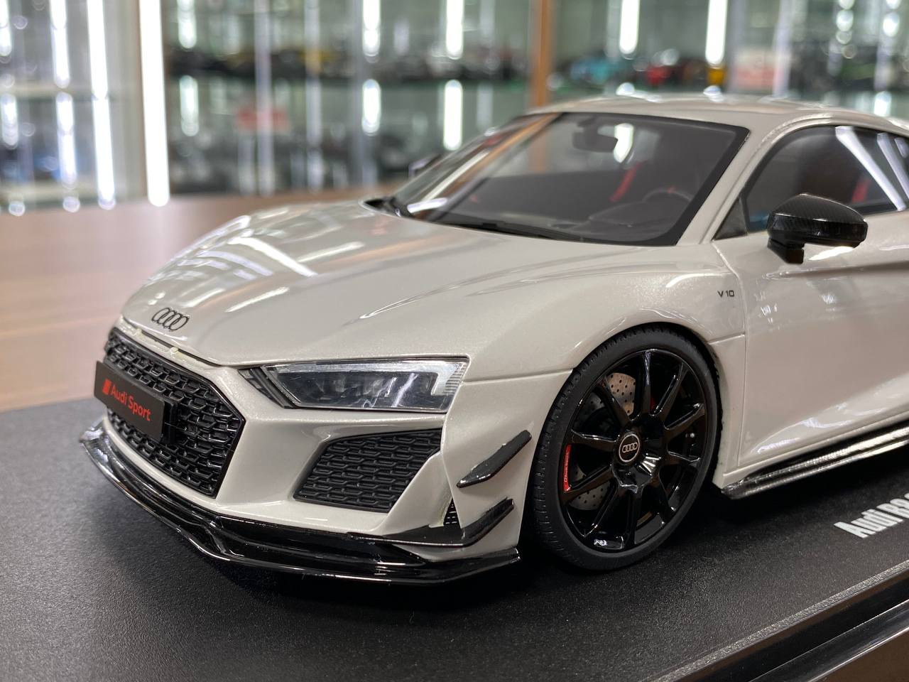 1/18 Resin Model GT Spirit Audi R8 Coupe V10 GT RWD 2022 in White Grey -  Limited Edition