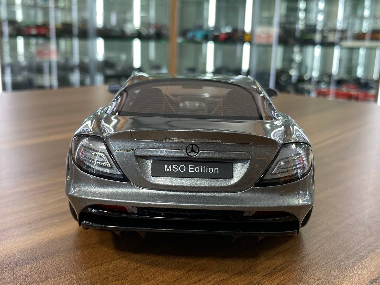 1/18 Resin Model Mercedes-Benz SLR McLaren MSO Edition in Grey || Limited Edition