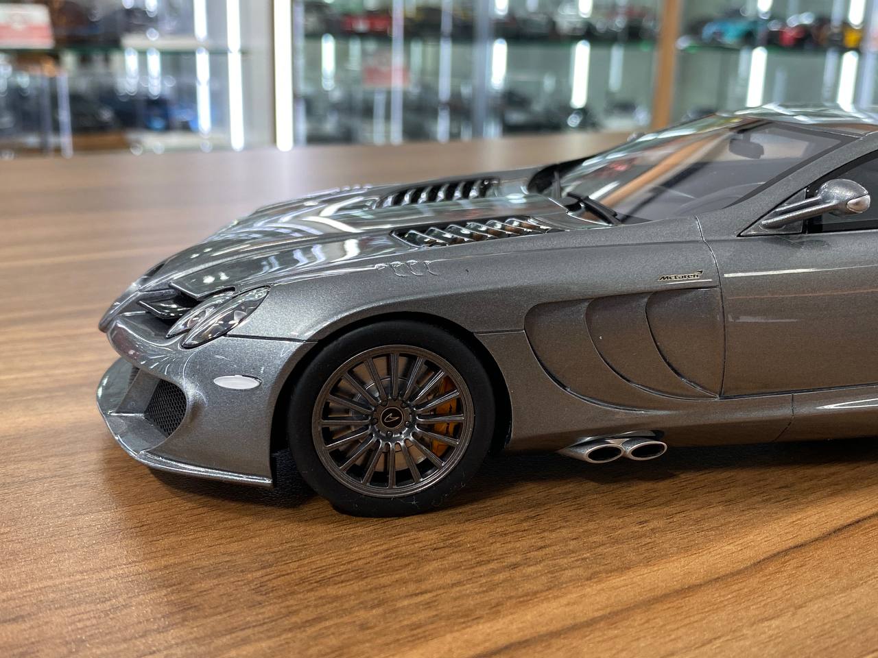 1/18 Resin Model Mercedes-Benz SLR McLaren MSO Edition in Grey || Limited Edition