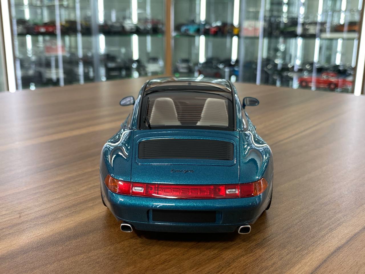 1/18 Resin Model GT Spirit Porsche 911 (993) Targa 1995 in Turquoise blue -  Limited Edition 999pcs
