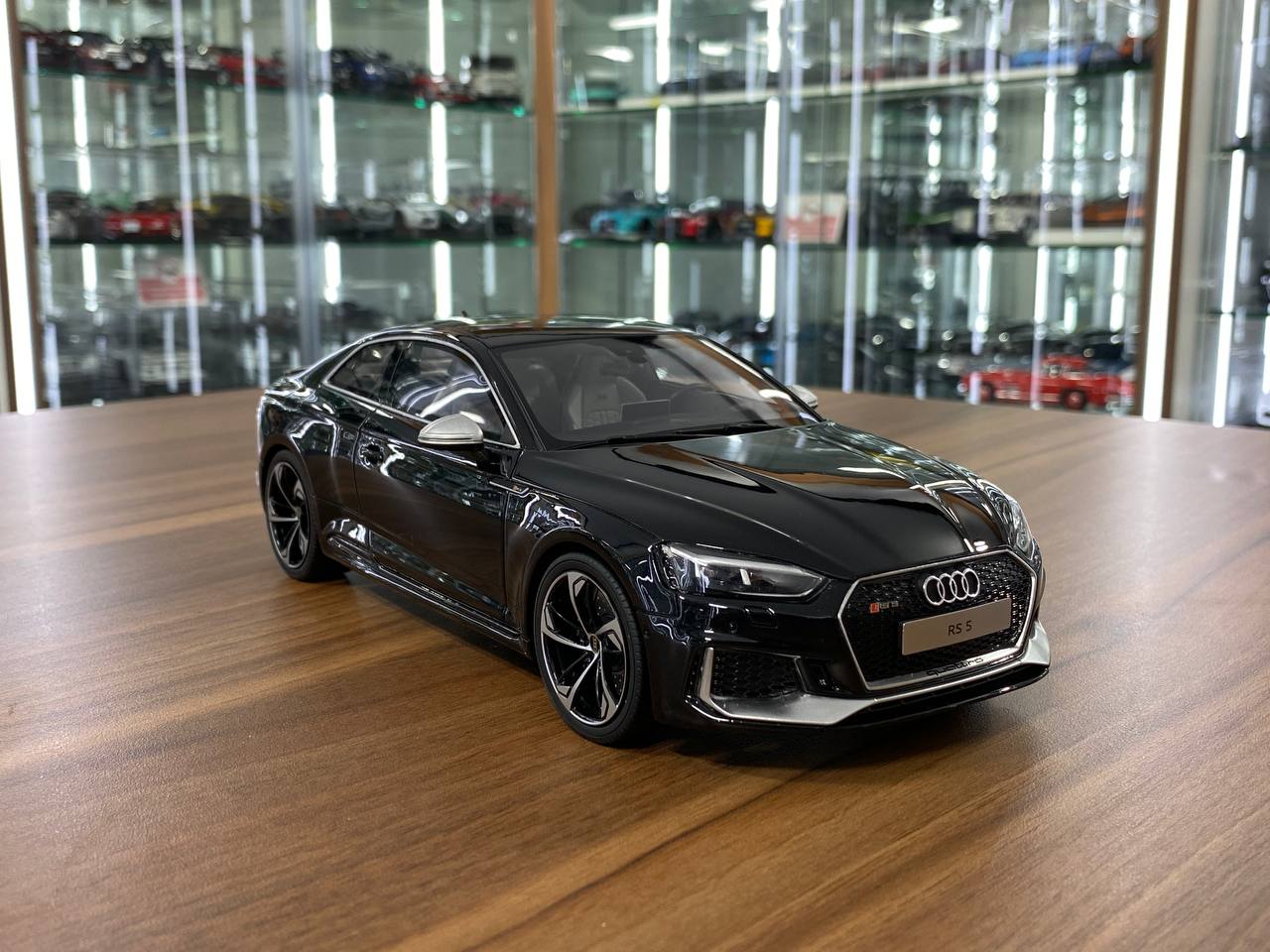 1/18 Resin GT Spirit Audi RS 5 Coupe 2017 in Black -  Limited Edition 500pcs