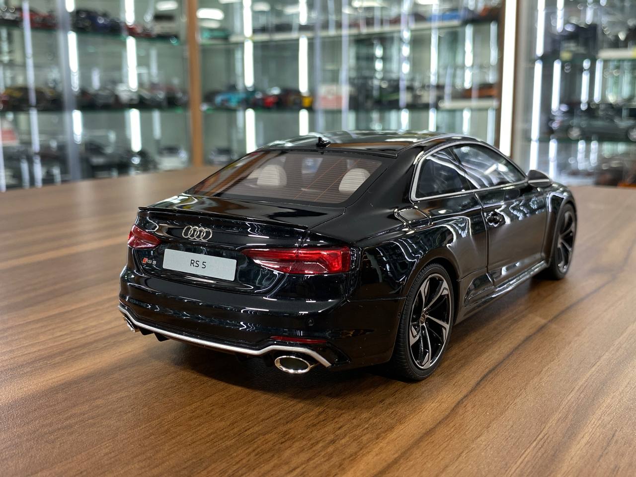 1/18 Resin GT Spirit Audi RS 5 Coupe 2017 in Black -  Limited Edition 500pcs