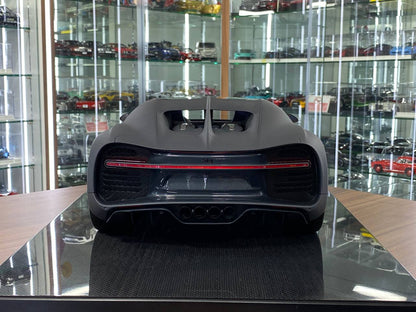 1/8 Resin Bugatti Chiron– MR Collection Grey matt / Carbon Fiber - Limited 500 pcs