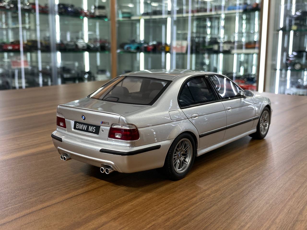 1/18 Resin BMW M5 E39 1998 - Silver by OttOMobile - Limited 4000 pcs