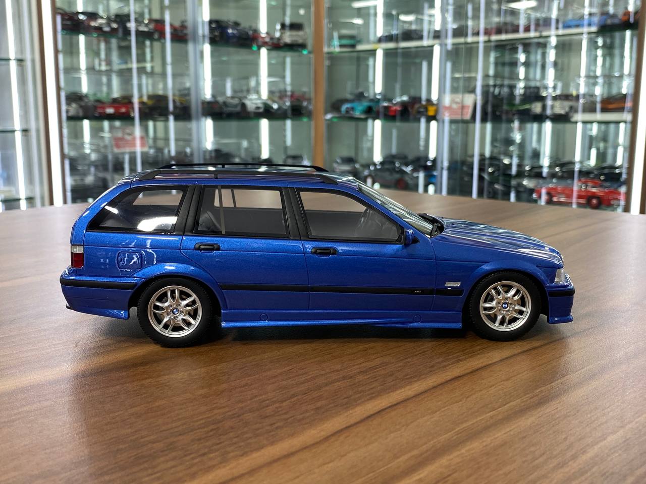 1/18 Resin BMW 328i E36 Touring M Pack 1997  - Blue by OttOMobile - Limited 4000 pcs