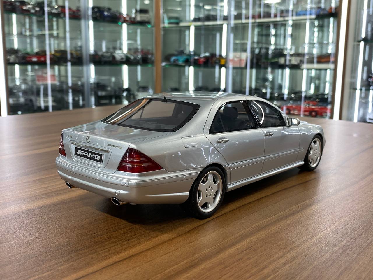 1/18 Resin Mercedes-Benz S 55 AMG ( W220 ) 2000 -Silver by OttOMobile - Limited 2000 pcs