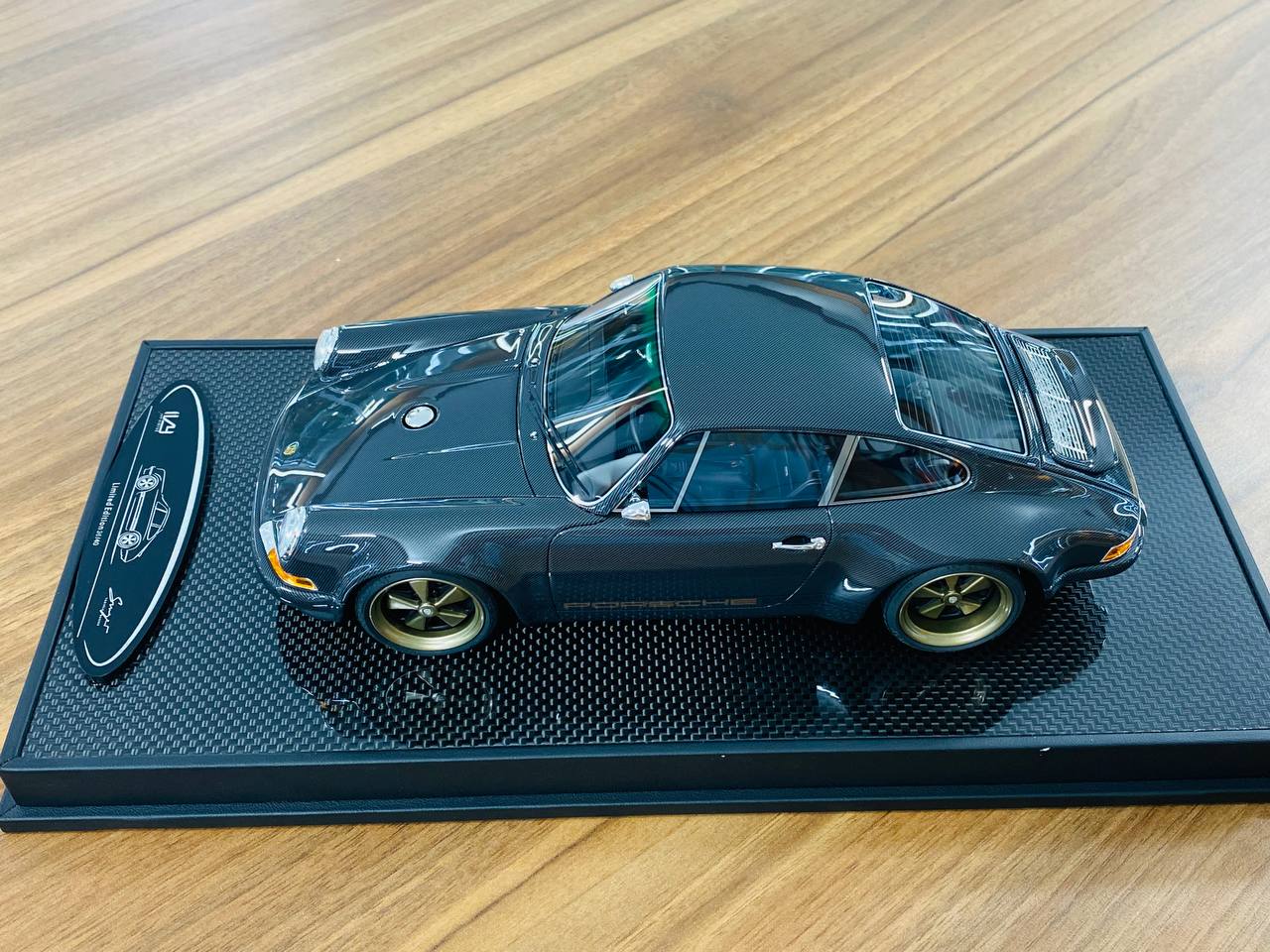 Ivy Model Porsche 911 Singer – 1/18 Resin Model, Visible Carbon, Limited to 40 Units