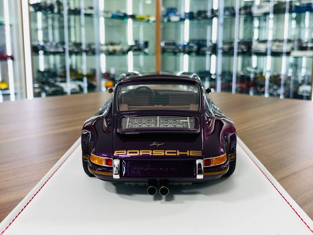 Ivy Model Porsche 911 Singer – 1/18 Resin Model, Carmona Red/Purple, Limited 14/54
