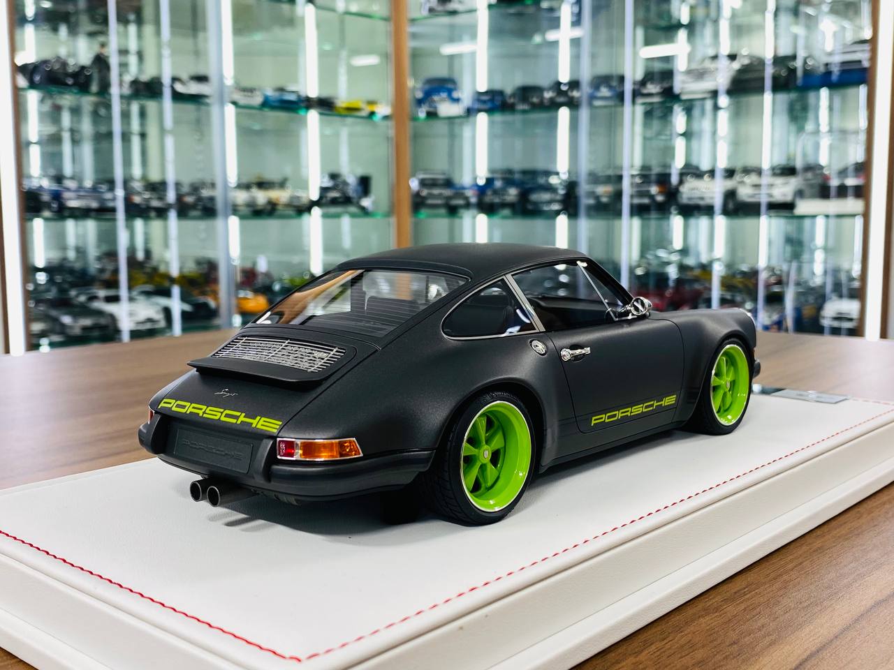 Ivy Model Porsche 911 Singer – 1/18 Resin Model, Matt Grey, Limited 53