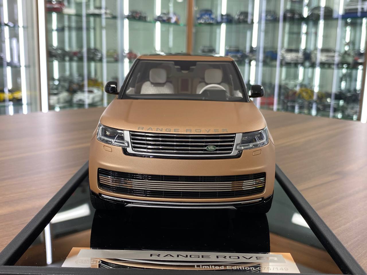 1/18 Resin Land Rover Range Rover Sunset Gold Matt by MotorHelix