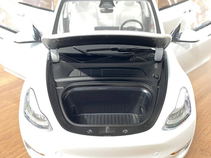 Tesla Model Y [ 1/18 White, Diecast ]