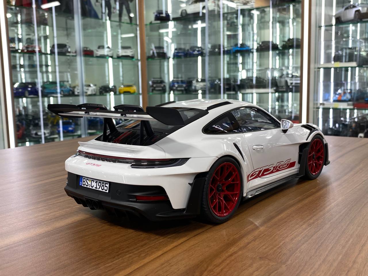 1/12 Metal Diecast – Norev Porsche 911 GT3 RS – White / Red Rim