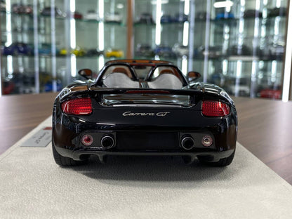 1:18 Resin Model  – Make Up Porsche Carrera GT (2004) Black Limited 60 pcs