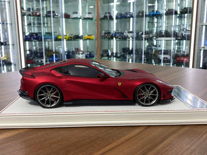 1:18 Resin – Davis & Giovanni Ferrari 812 Superfast Novitec Matt Red Limited 1 of 1