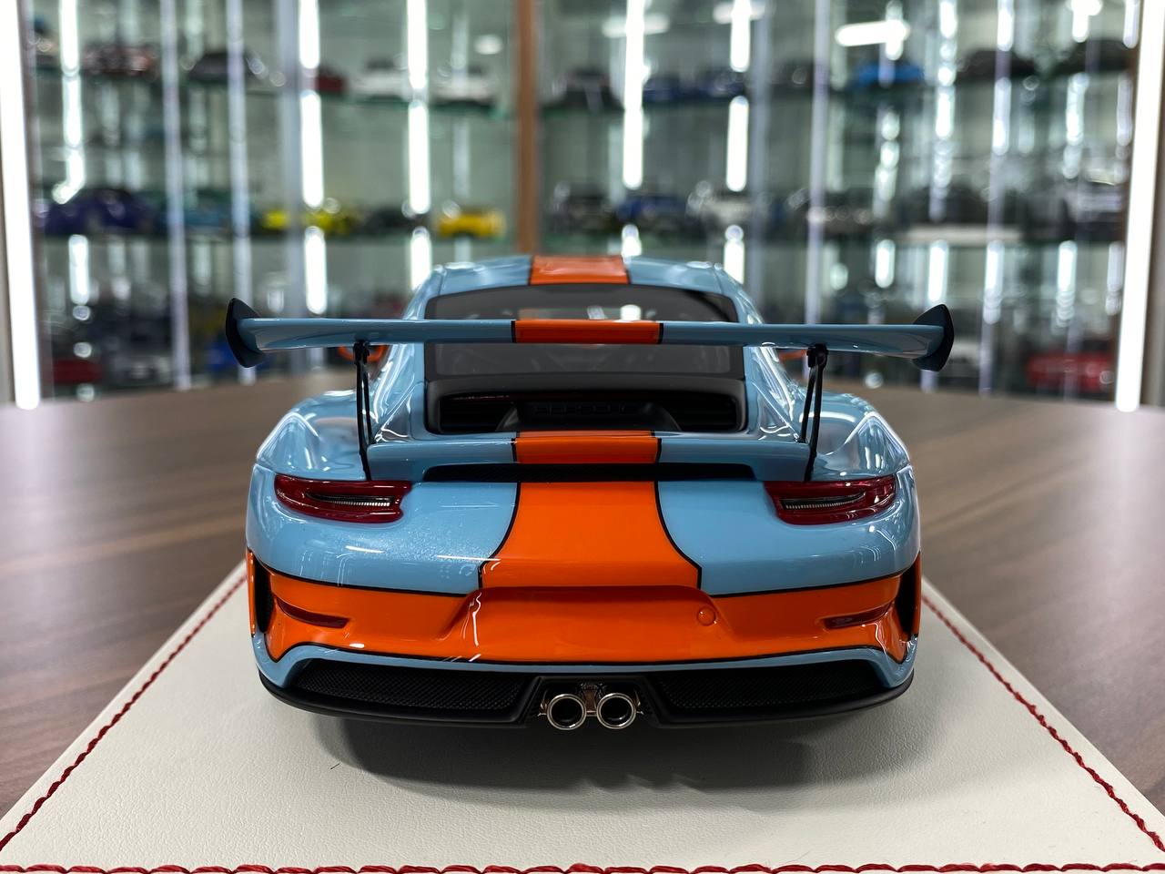 1:18 Resin Model  – Davis & Giovanni Porsche 911 GT3 RS (911.2) Gulf Blue Limited 20 pcs