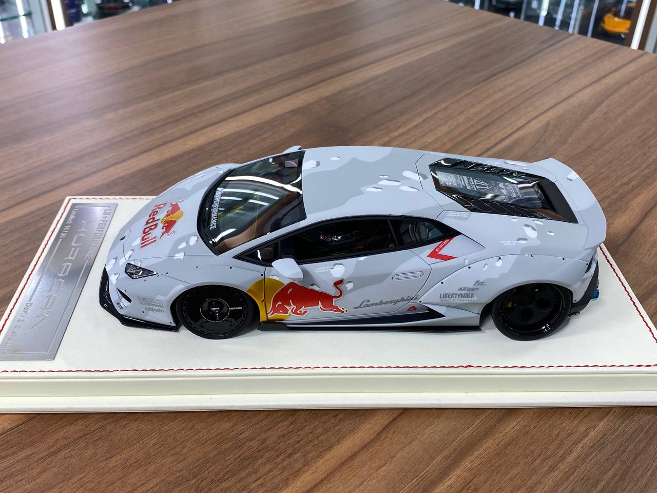 1:18 Resin Model – Davis & Giovanni Lamborghini Huracán Red Bull (Goodwood 2019) – Limited 20 pcs