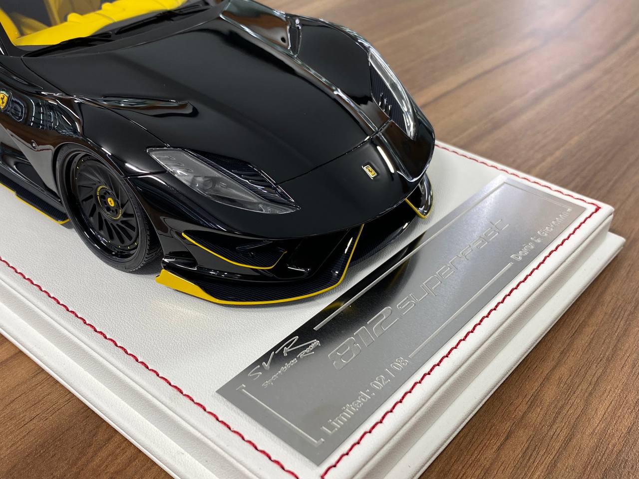 1/18 Resin  – Davis & Giovanni  Ferrari 812 Superfast SVR Black / Yellow accents Limited Edition 8 pcs