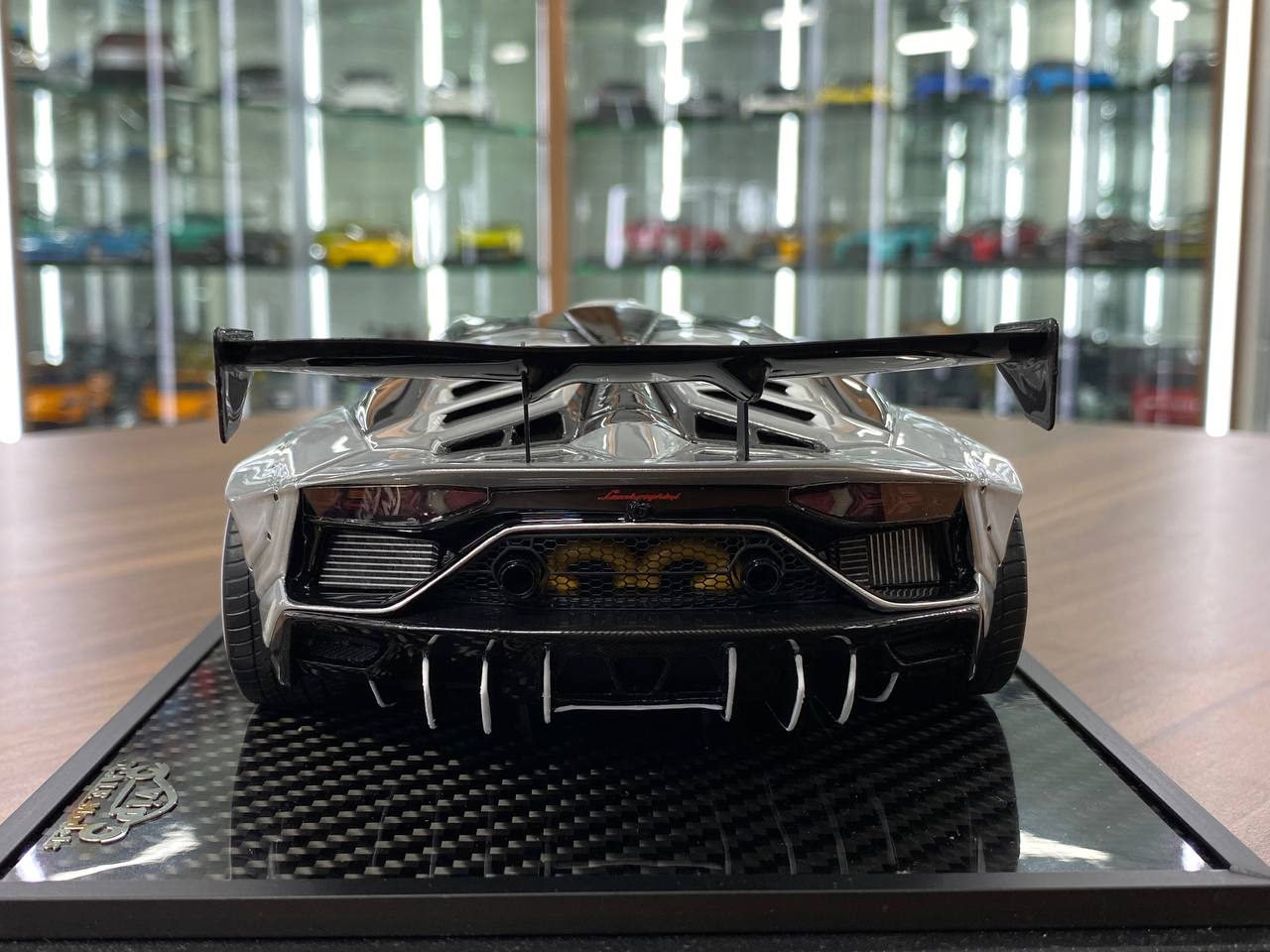 1/18 Resin – VIP Models Lamborghini Aventador SVJ Illusionary Silver Decals  Limited Edition: 30 pcs
