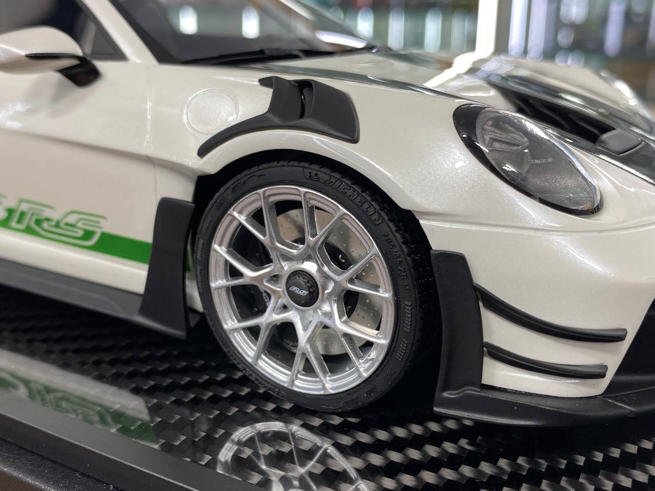 1/18 Resin – VIP Models Porsche 911 GT3 RS MR Pearl White Ltd.Edn.66 pcs