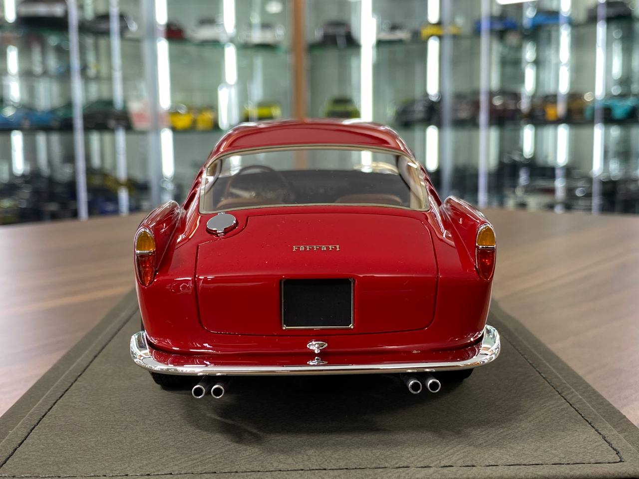 1/18 Resin Model – BBR Deluxe Ferrari 250 TDF Faro Carenato 1958 Red  Limited Edition: 119 pcs