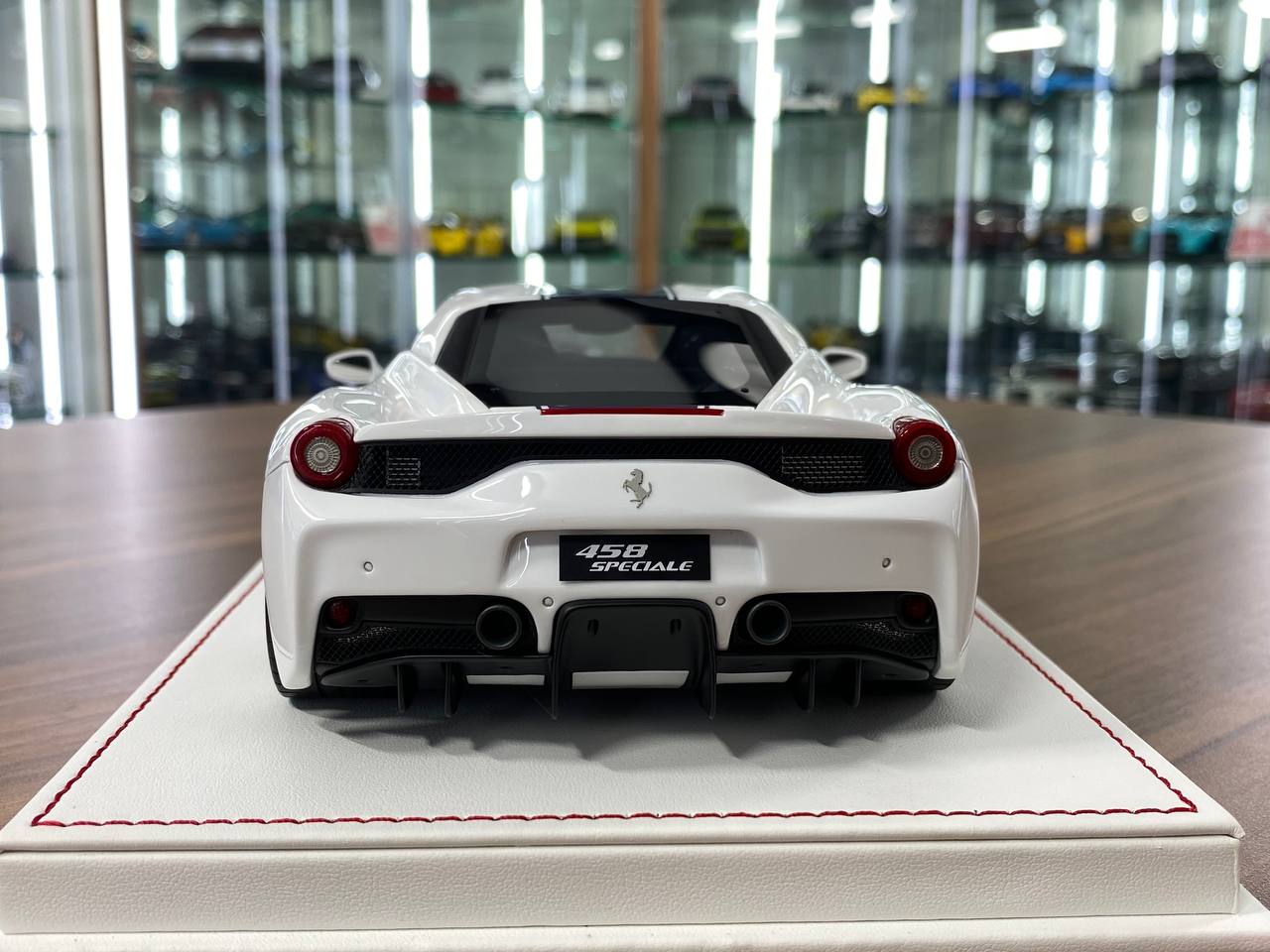 1/18 Resin – Davis & Giovanni Models Ferrari 458 Speciale) White with Metallic Blue Stripe  Limited Edition: 20 pcs