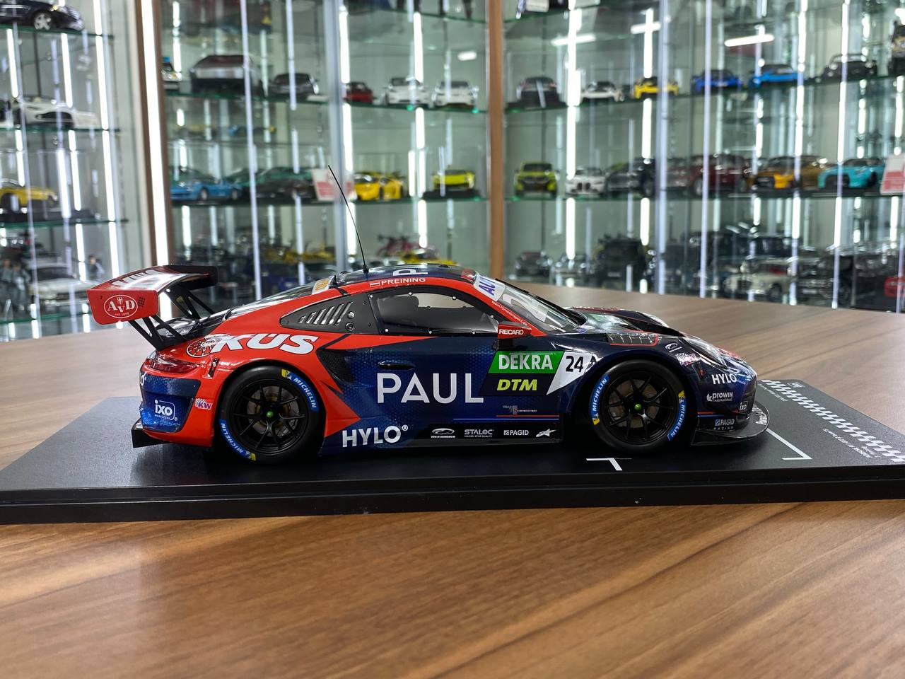 1/18 Diecast ixo Models PORSCHE 911 GT3 R Team75 T. Preining DTM 2022 Winner Norisring Racing blue / Red