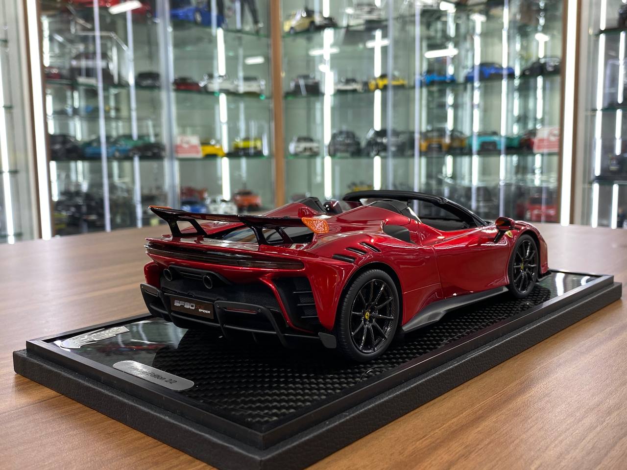 1/18 Resin Model – Ferrari SF90 XX Spider | BBR Models |Rosso Fuoco