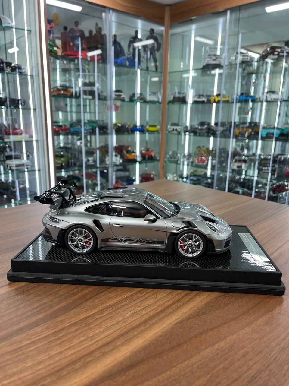 🚗 VIP Models 1:18 Porsche GT3 RS 911 (992.1) – Silver | Resin | Limited to 40 pcs