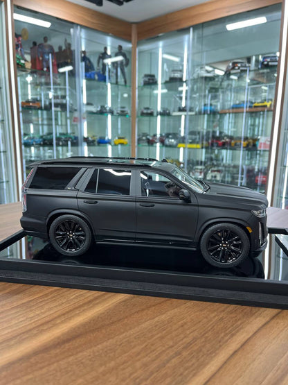 1/18 MotorHelix Cadillac Escalade Matte Black – Resin Model (Limited to 99 pcs)