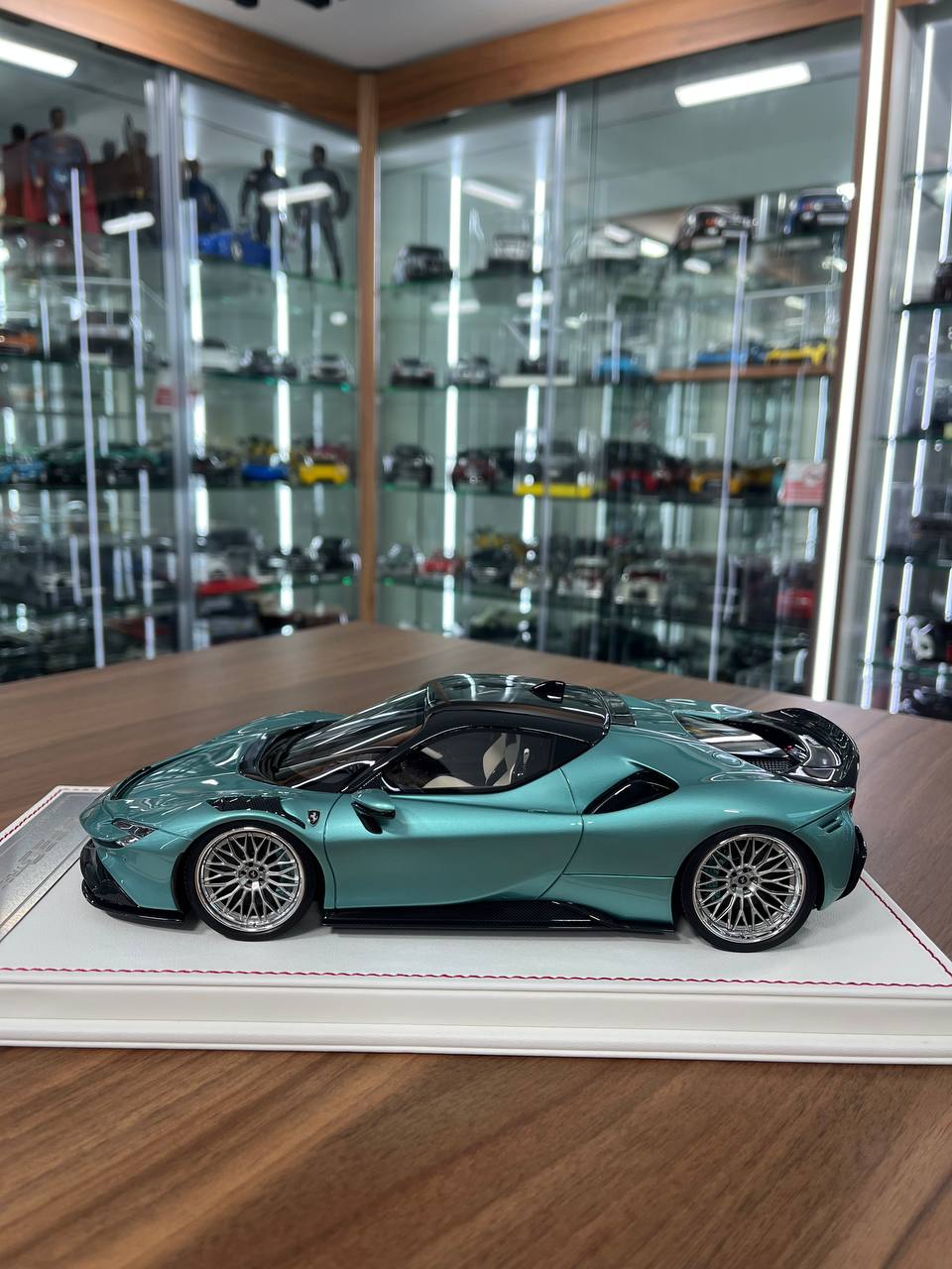 1/18 Ferrari SF90 Stradale Novitec | Tiffany Edition | Davis & Giovanni | Resin | Limited 15 pcs