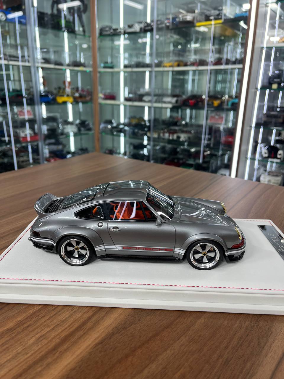 ★ 1/18 Porsche Singer DLS by Ivy Models – Silver with Orange Interior | Limited to 20 Pieces