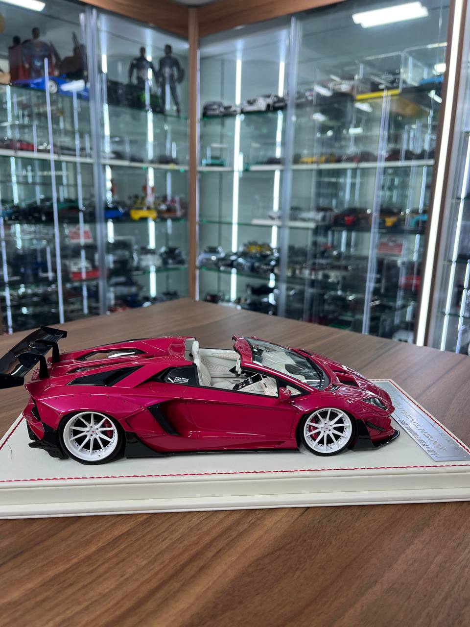 ★ 1/18 Davis & Giovanni Lamborghini Aventador 2.0 Roadster LB Performance – Pink | Limited to 20 pcs