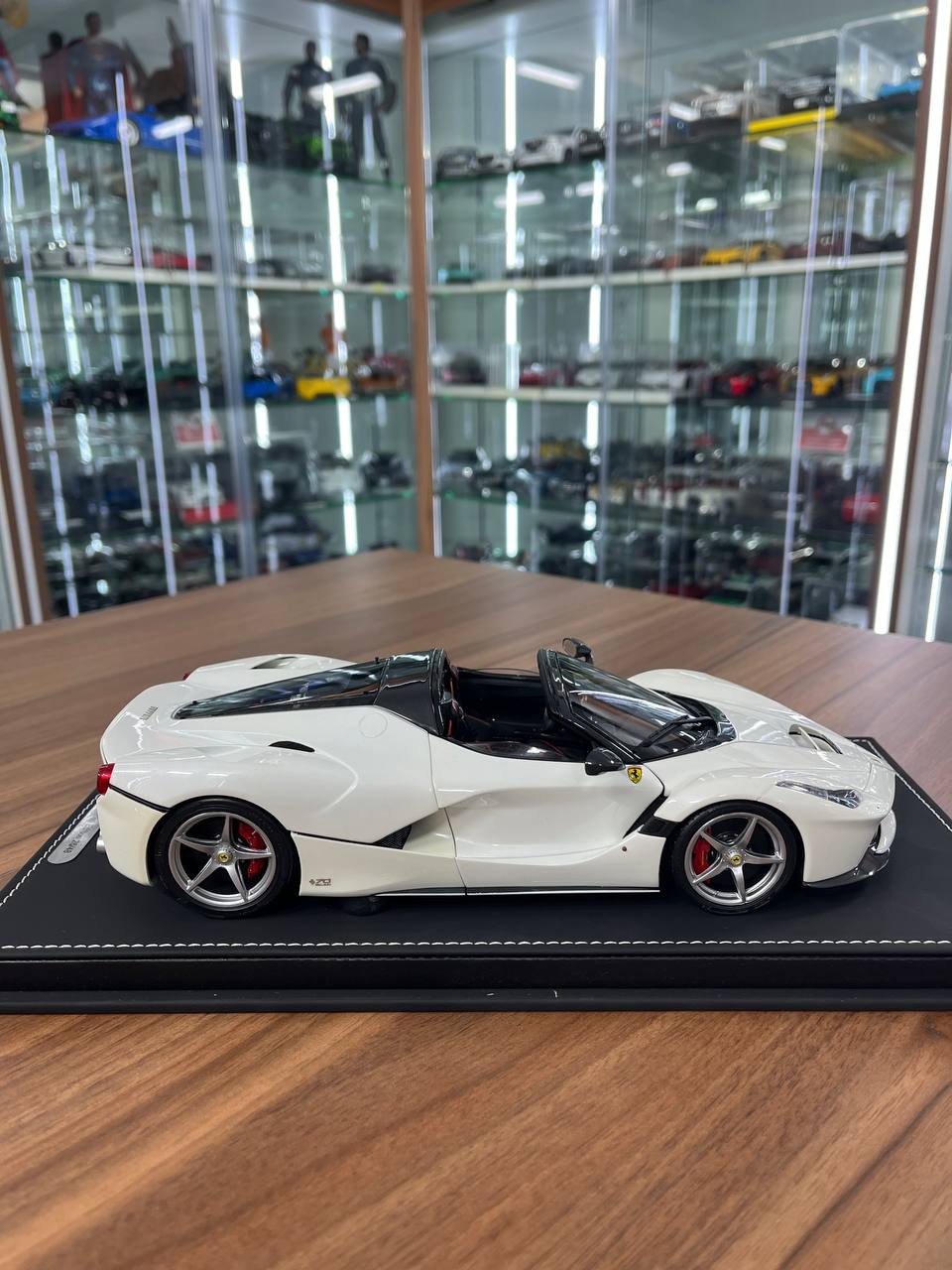 1/18 Ferrari LaFerrari Aperta – White | BBR Models Resin | Limited to 48 Pieces